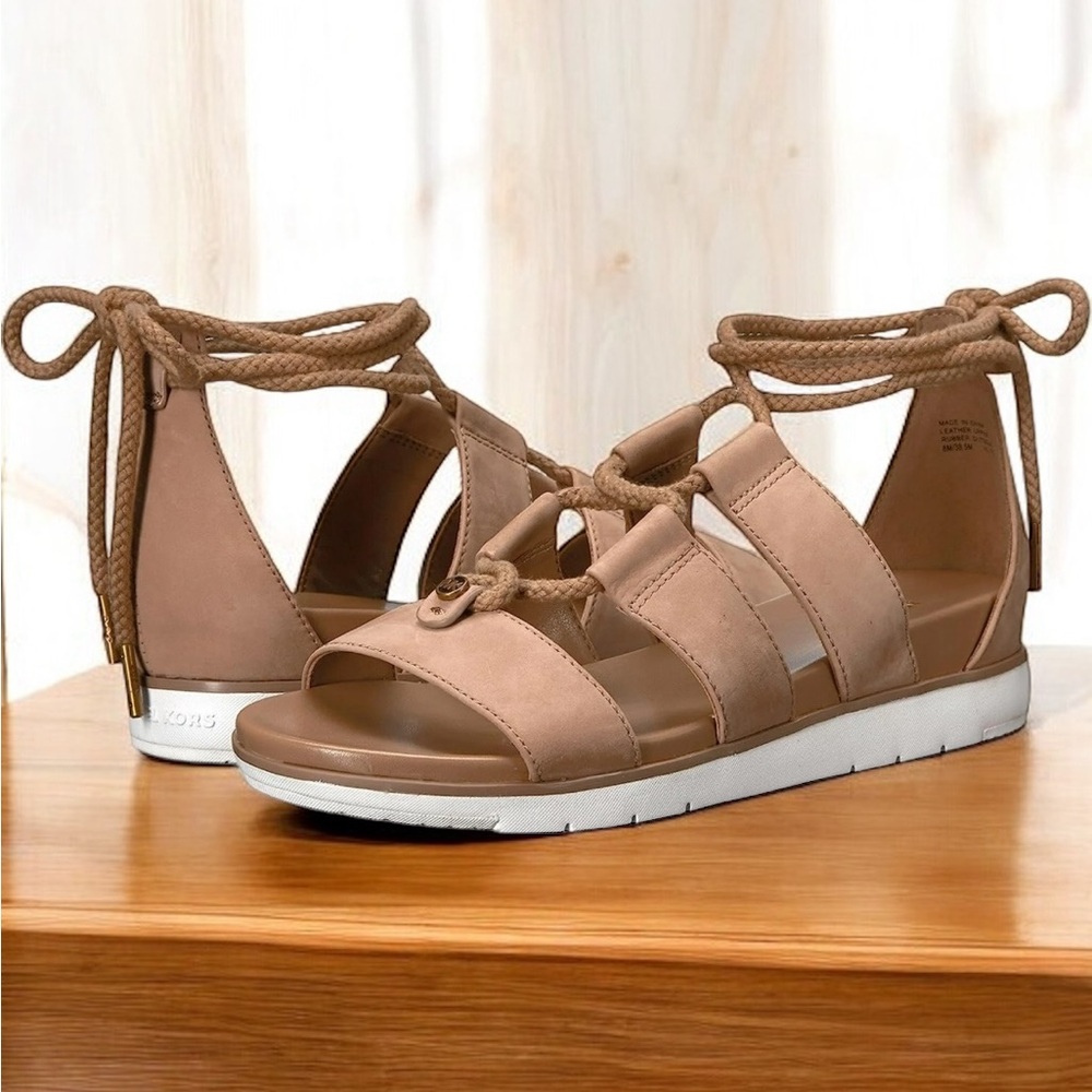 KORS Michael Kors Tan Leather Sandals | Breathable and Classic EUC Size 5.5